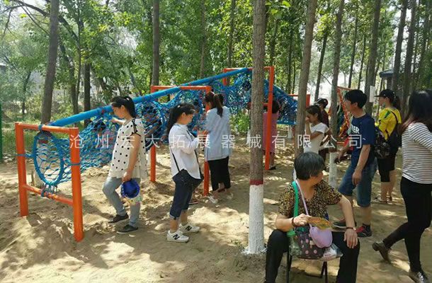 叢林探險(xiǎn)樂(lè)園