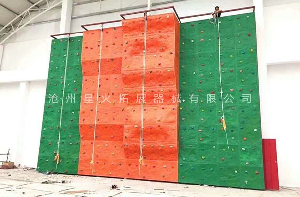 室內(nèi)外攀巖墻設(shè)施越來越受到景區(qū)，學(xué)校歡迎，真正原因是