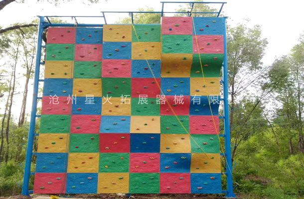 室外攀巖墻，拓展攀巖墻