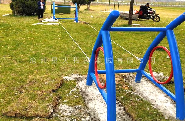 青少年拓展訓(xùn)練器材