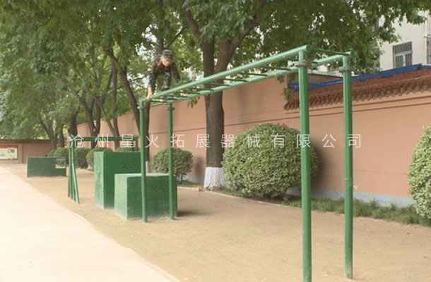 部隊(duì)400米障礙器材