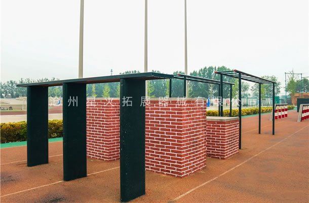 高板跳臺(tái)-部隊(duì)400米障礙器材-400障礙賽器材廠家