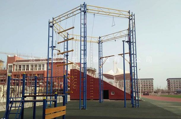 高空拓展訓(xùn)練器材