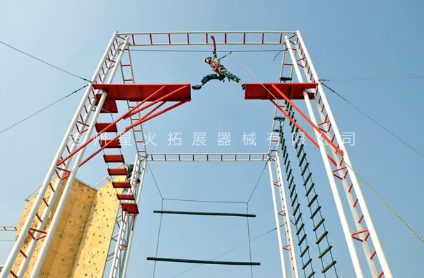 高空拓展訓(xùn)練設(shè)備