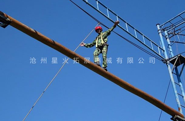 高空拓展器材，高空拓展訓(xùn)練架
