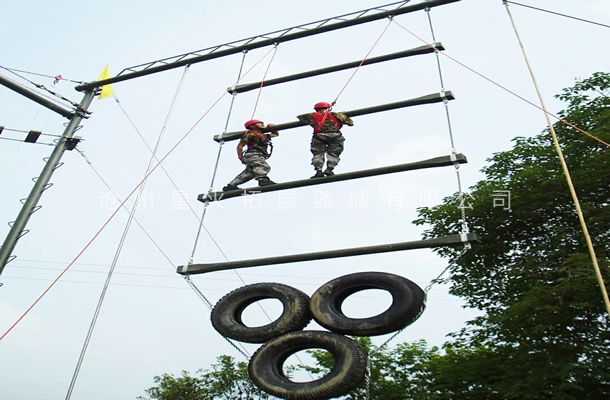 拓展高空架，高空拓展設(shè)備 