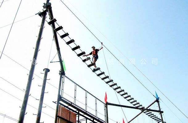 拓展高空架，高空拓展設(shè)備 