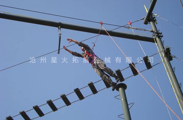 拓展高空架，高空拓展設(shè)備 