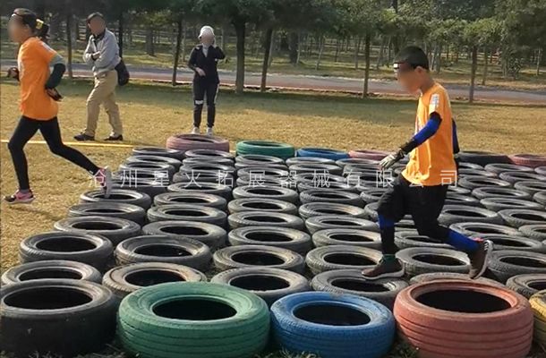 輪胎障礙-勇士跑游樂器械-兒童障礙賽器材廠家