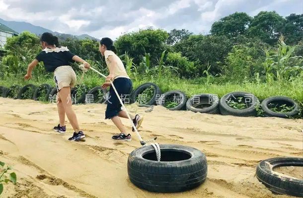 戶外極限挑戰(zhàn)項目設備