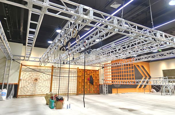 北京五棵松萬達廣場-室內(nèi)少兒體能綜合訓(xùn)練器材安裝完畢
